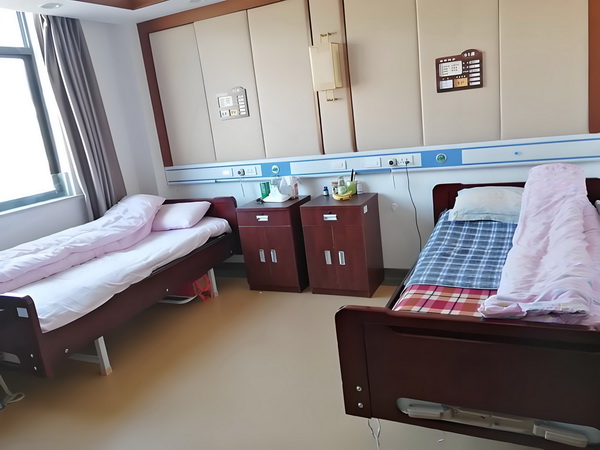 转深户需要什么条件_姜文被困在一个什么东西里 姜文被困费方面在收
