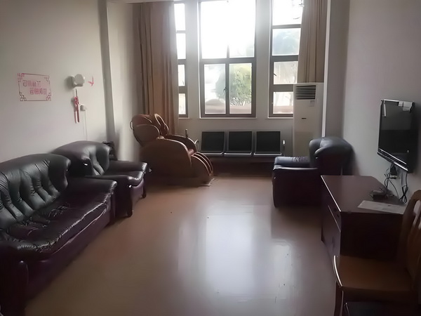 研究生深圳落户补贴_《长安的荔枝》满意度居暑期档以来第二位，为大鹏导演作品最高分 的一切&面上在地再现